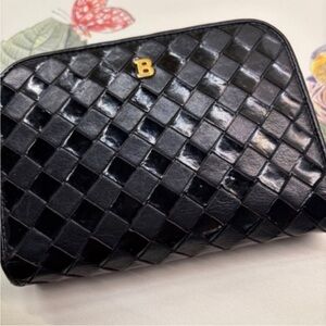 Vintage BALLY zip around lambskin, leather wallet